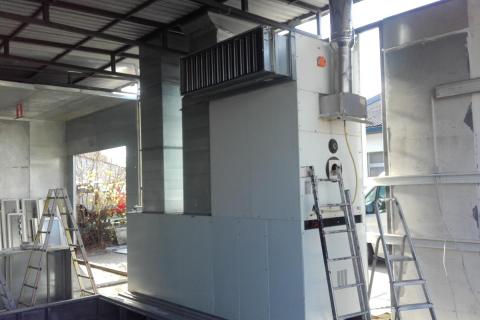 Lakovací a sušící kabina Blowtherm 2002, výkon 24000 m3/h